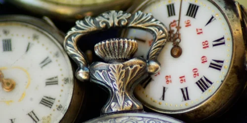 Poznaj historię zegarków: od zegarków kieszonkowych po IWC, Longines, Tissot i Montblanc